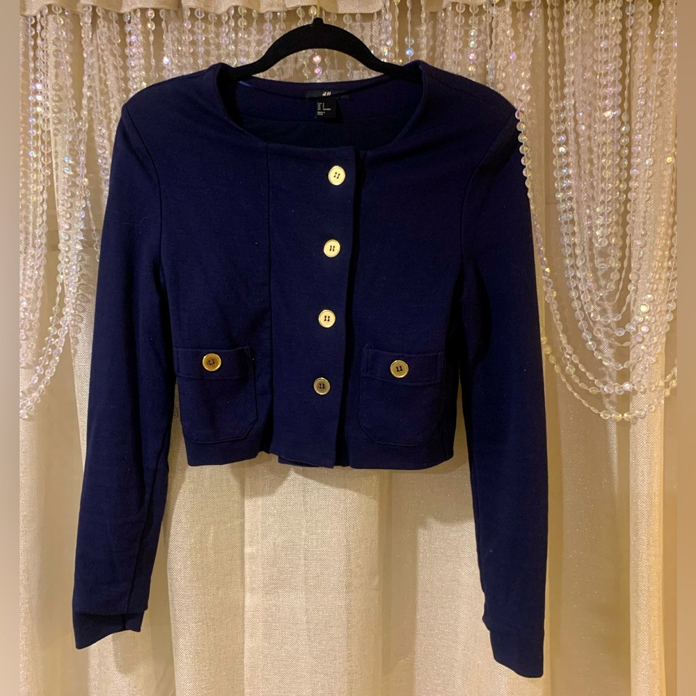 Navy cropped blazer with gold button